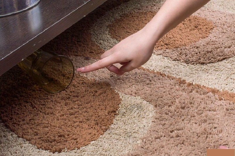 remove liquid stains of carpets